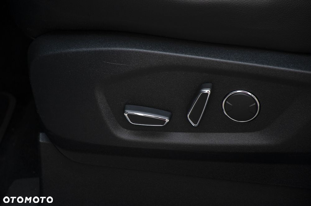 Ford S-Max 2.0 EcoBlue Bi-Turbo ST-LINE - 17