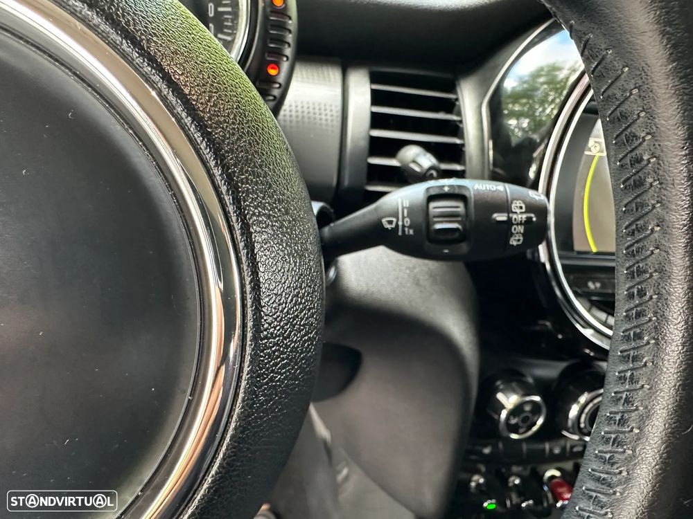 MINI 5 Portas Cooper D - 22