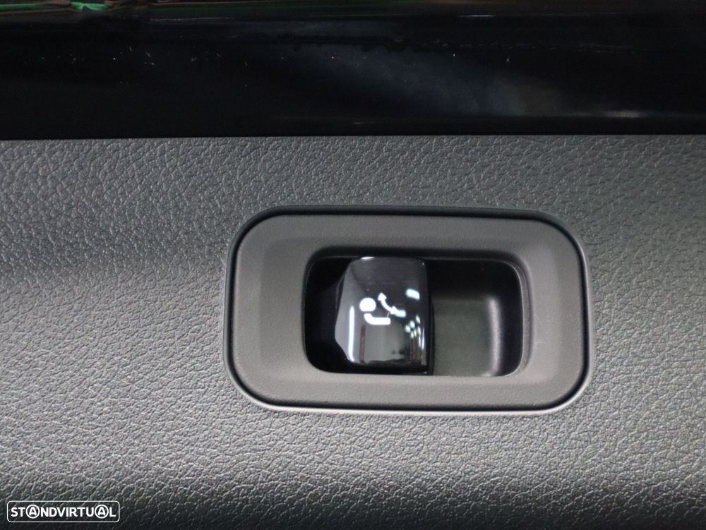 Mercedes-Benz E 300 de 4Matic All-Terrain - 36