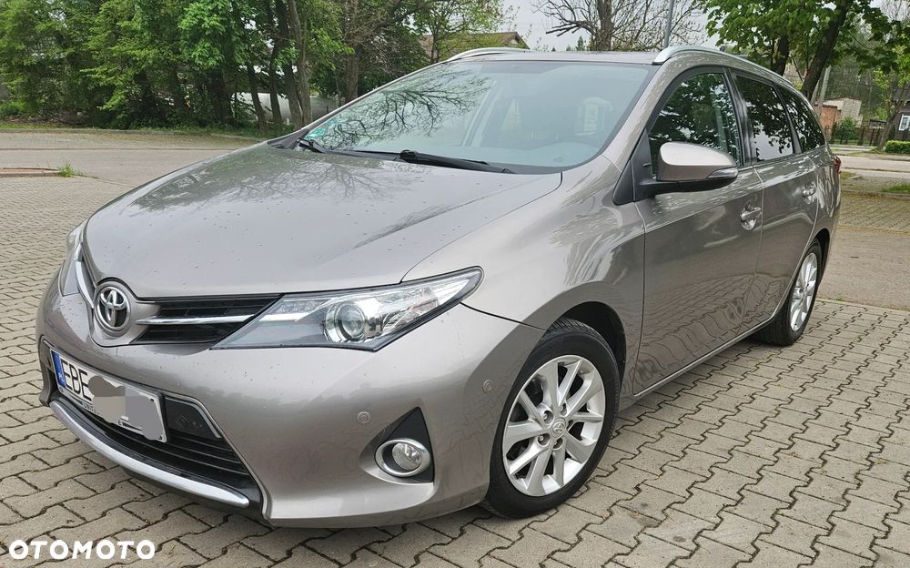 Toyota Auris 2.0 D-4D Edition - 1