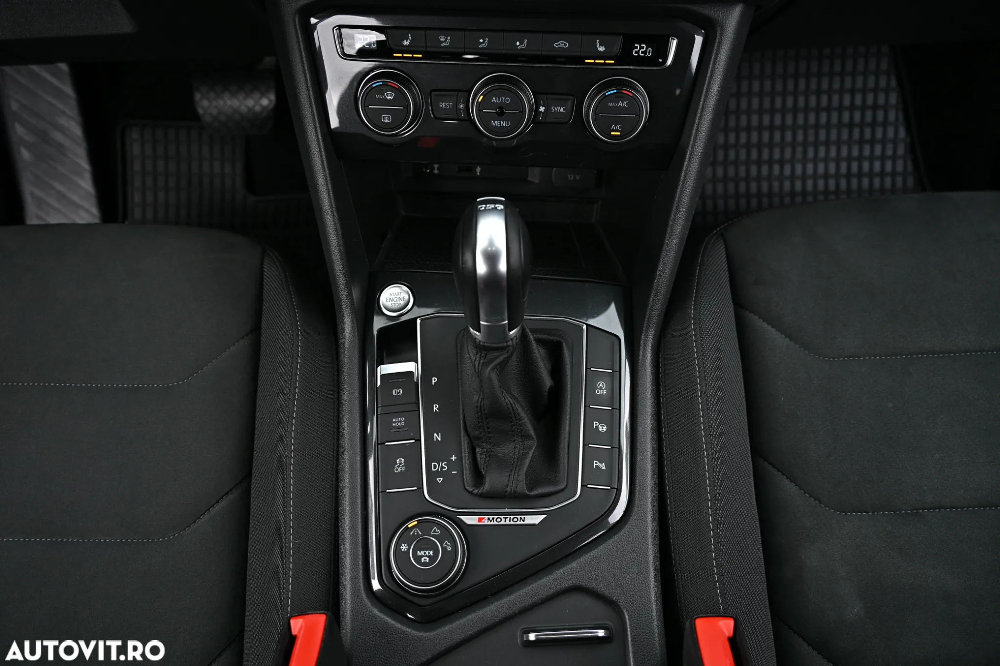Volkswagen Tiguan - 30