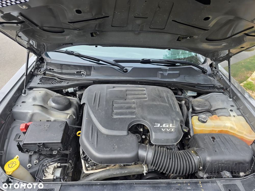 Dodge Challenger 3.6 SXT Plus - 9