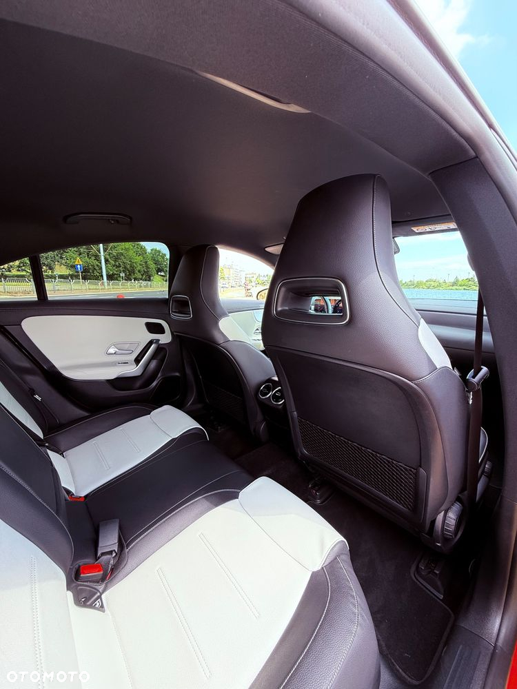 Mercedes-Benz CLA 180 d AMG Line 7G-DCT - 31
