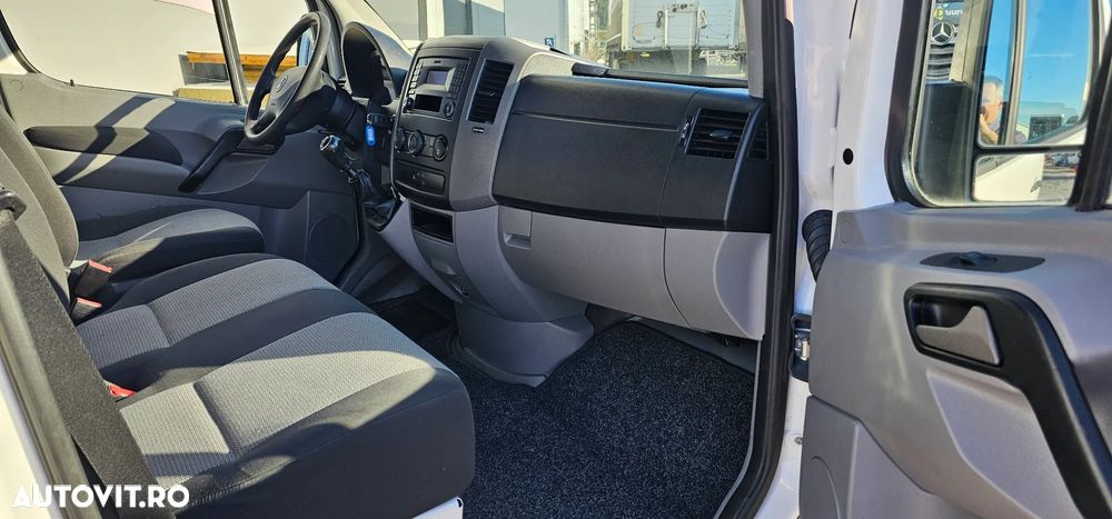 Volkswagen Crafter 2.5 TDi - 8