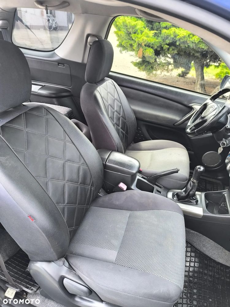 Toyota RAV4 1.8 VVT-i Luna 2WD - 25