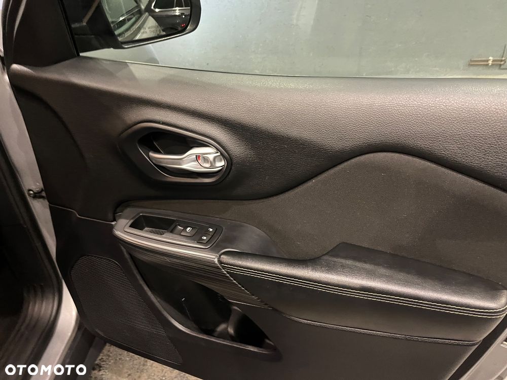 Jeep Cherokee 3.2 V6 Pentastar Active Drive Lock Autom Trailhawk - 23