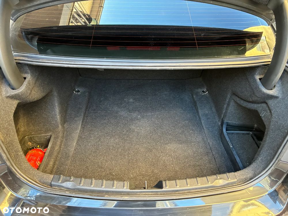 BMW Seria 3 318d Modern Line - 19