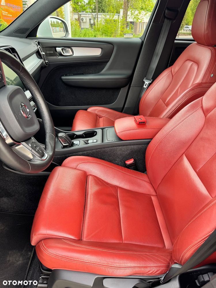 Volvo XC 40 D4 AWD Momentum (Intro Edition) - 14