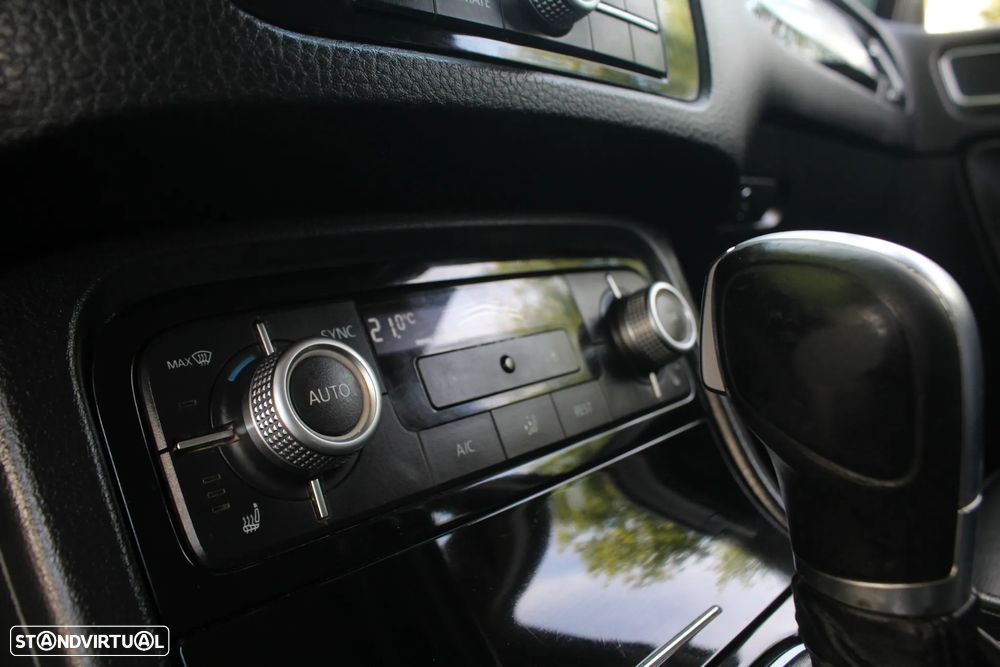 VW Touareg 3.0 TDI V6 - 56