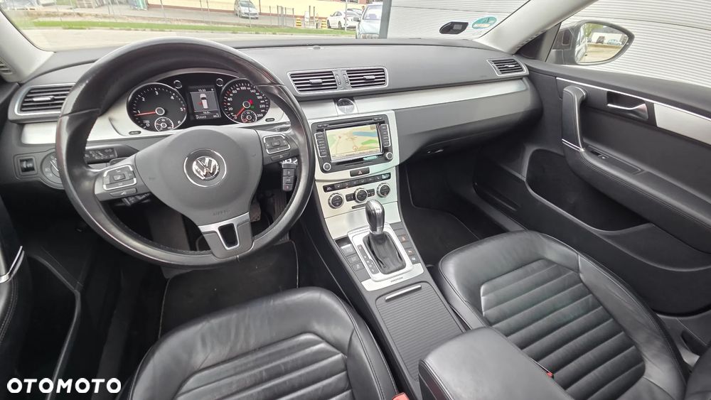 Volkswagen Passat 2.0 TDI 4Motion DSG BlueMotion Tech Highline - 15
