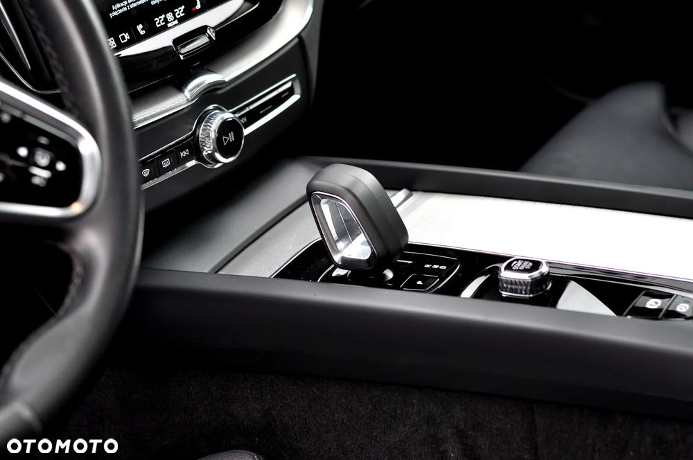 Volvo XC 60 B4 D Geartronic RDesign - 35