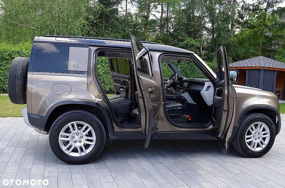 Land Rover Defender 2.0 D240 S - 11