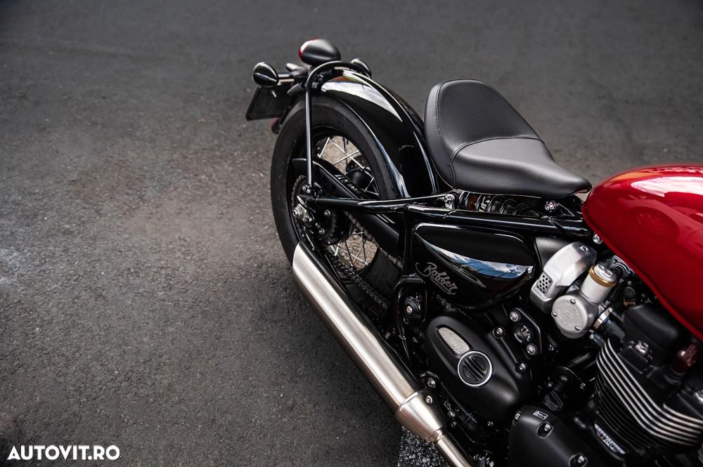 Triumph Bonneville Bobber - 10