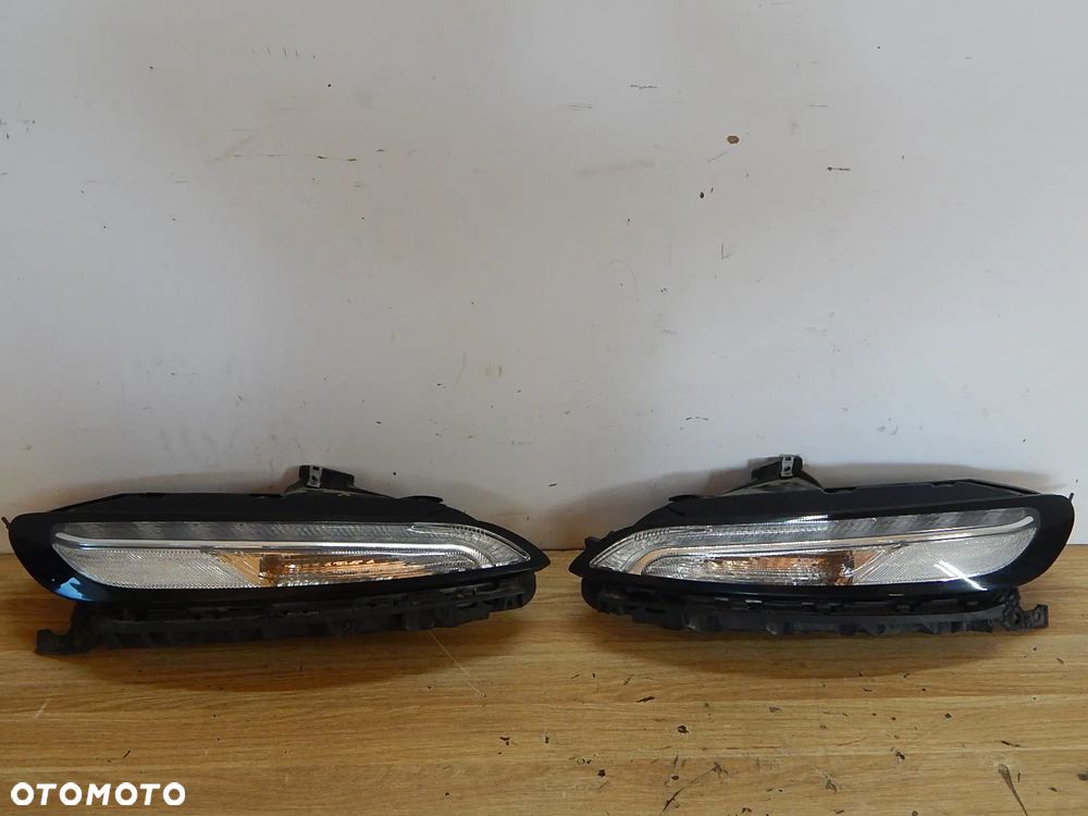 Lampa przód LED xenon Jeep Cherokee KL  V 13-18 Łuków części - 1