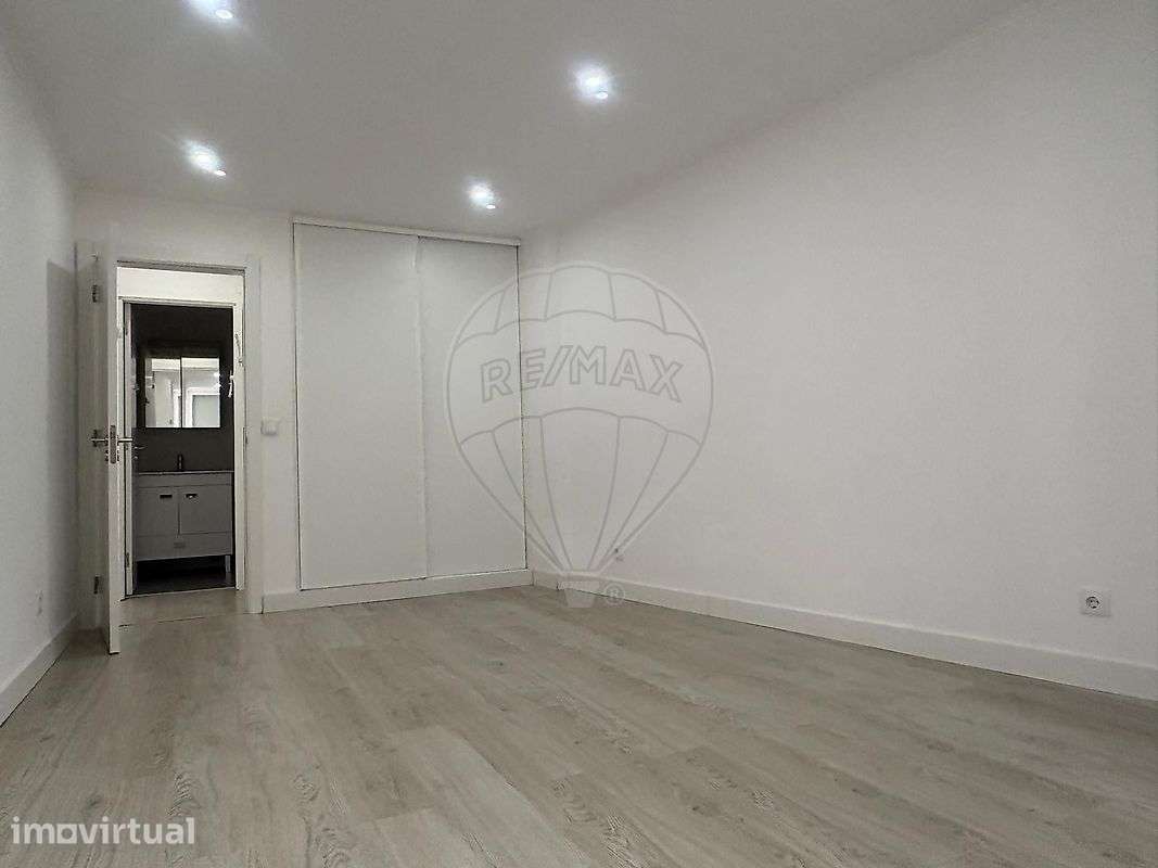 Apartamento T1 para venda - Grande imagem: 2/4