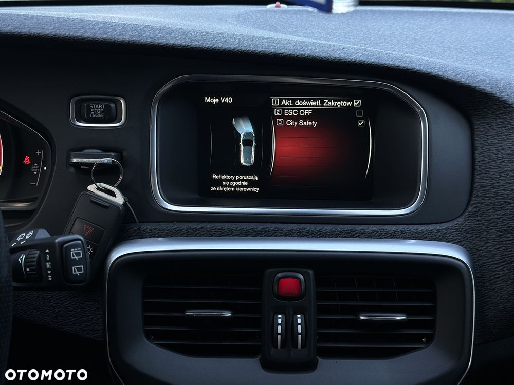 Volvo V40 D2 Drive-E R-Design Kinetic - 26