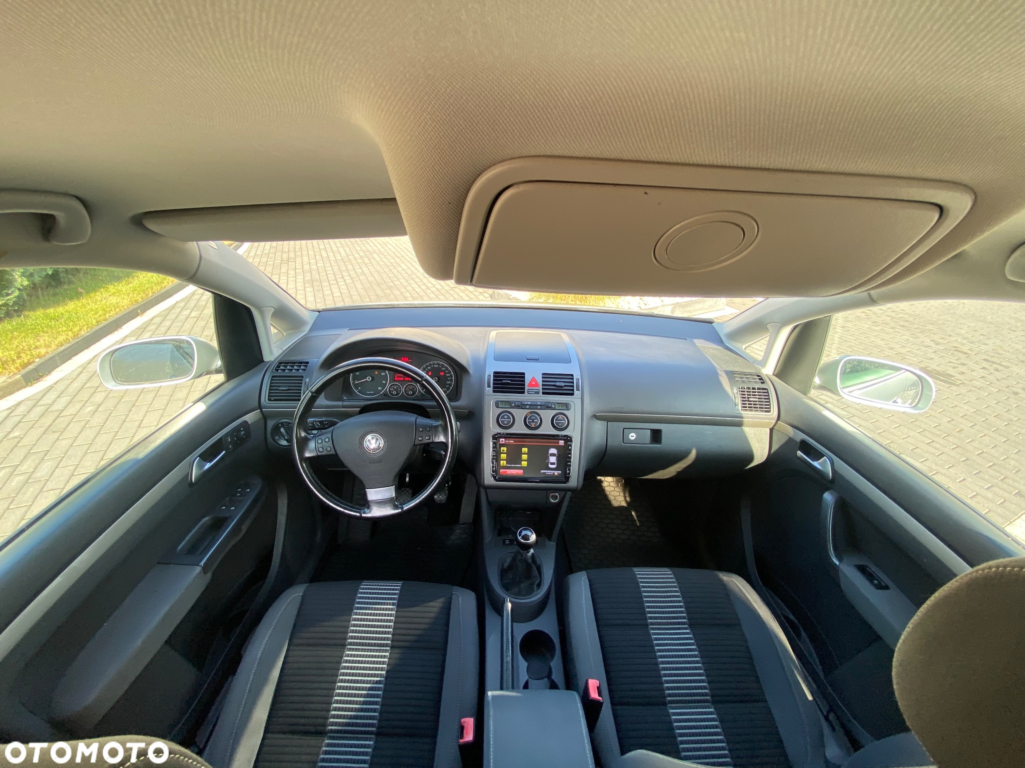 Volkswagen Touran 1.4 TSI Trendline - 11