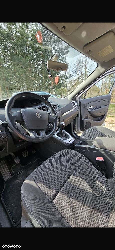 Renault Scenic - 13