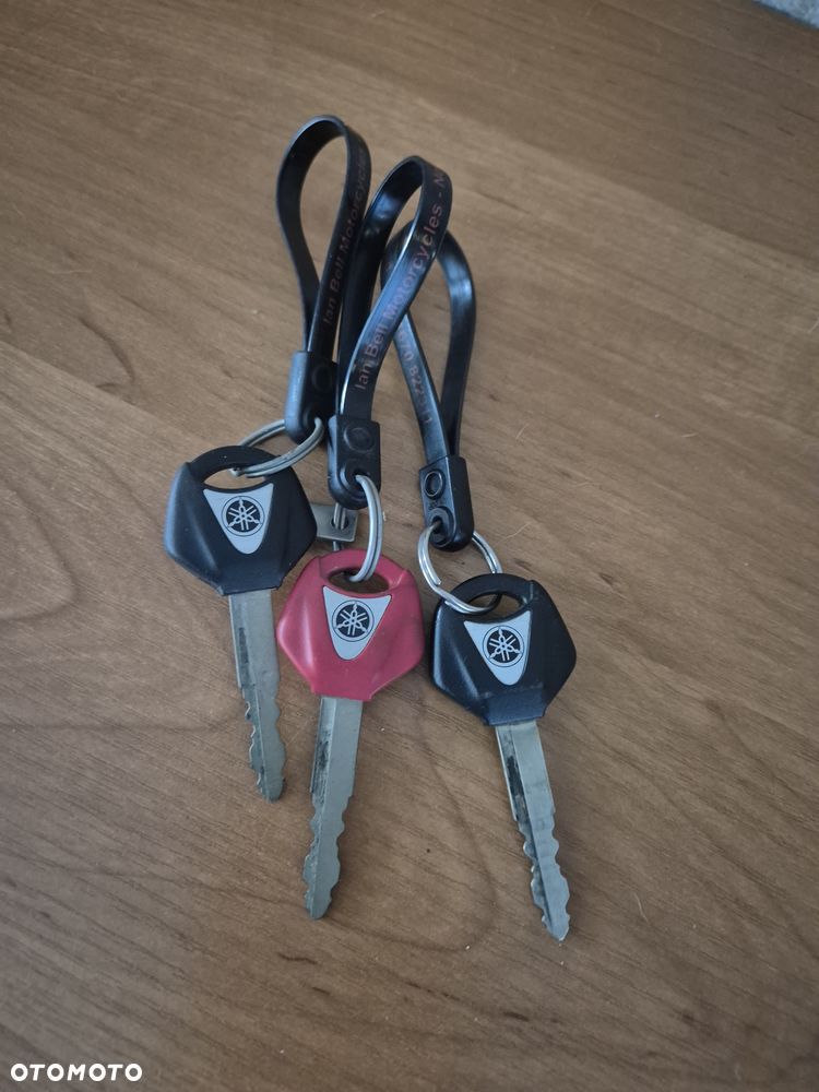 Yamaha R6 - 6