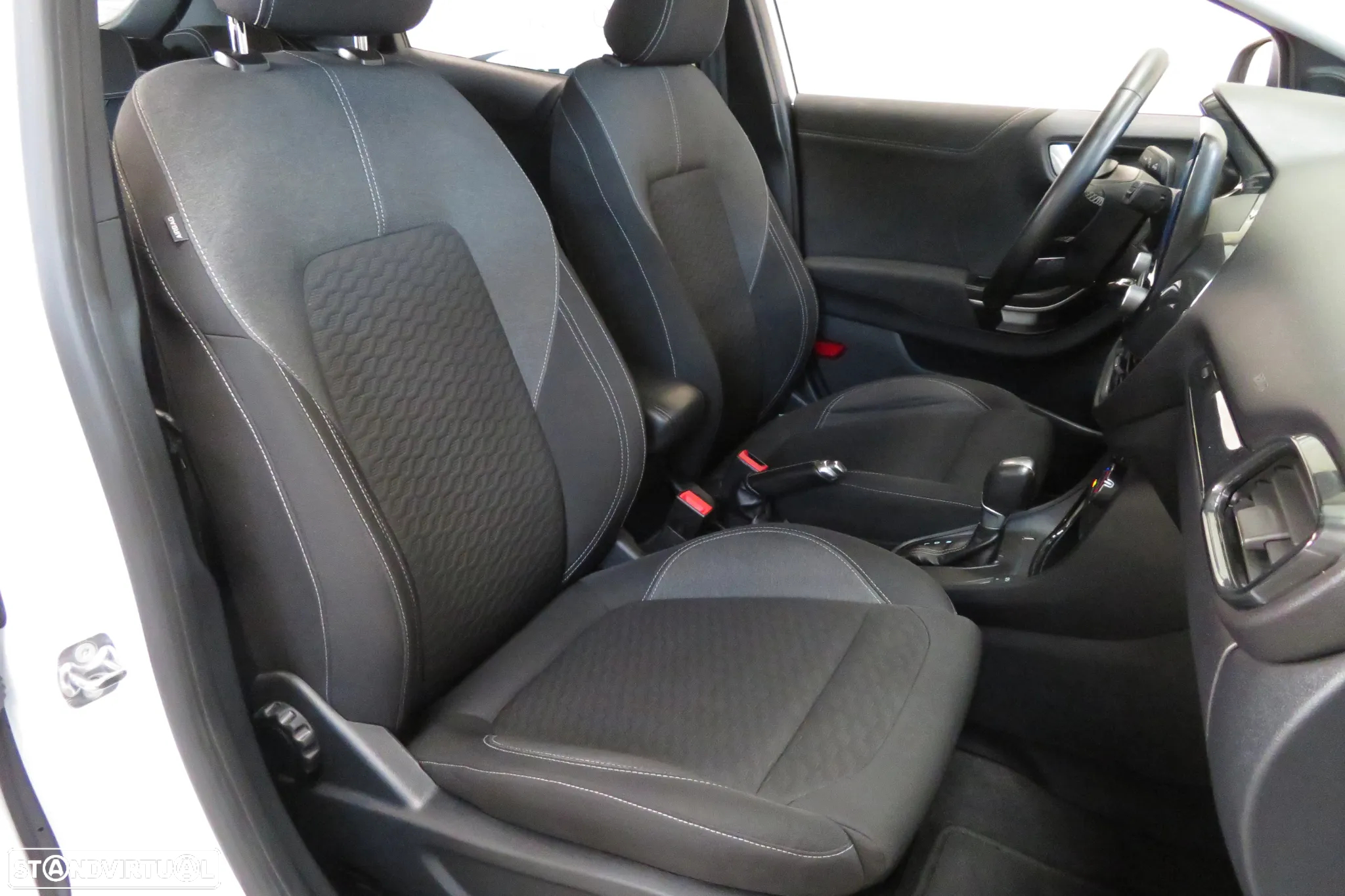 Ford Puma 1.0 EcoBoost MHEV Titanium Aut. - 13