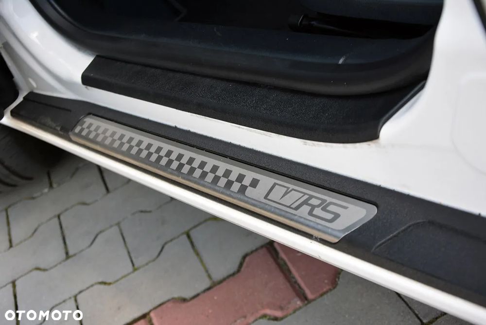 Skoda Octavia 2.0 TSI RS - 16