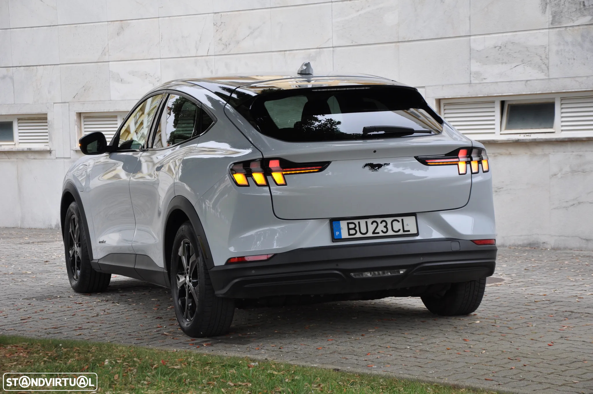 Ford Mustang Mach-E 75.7 kWh Premium AWD - 4