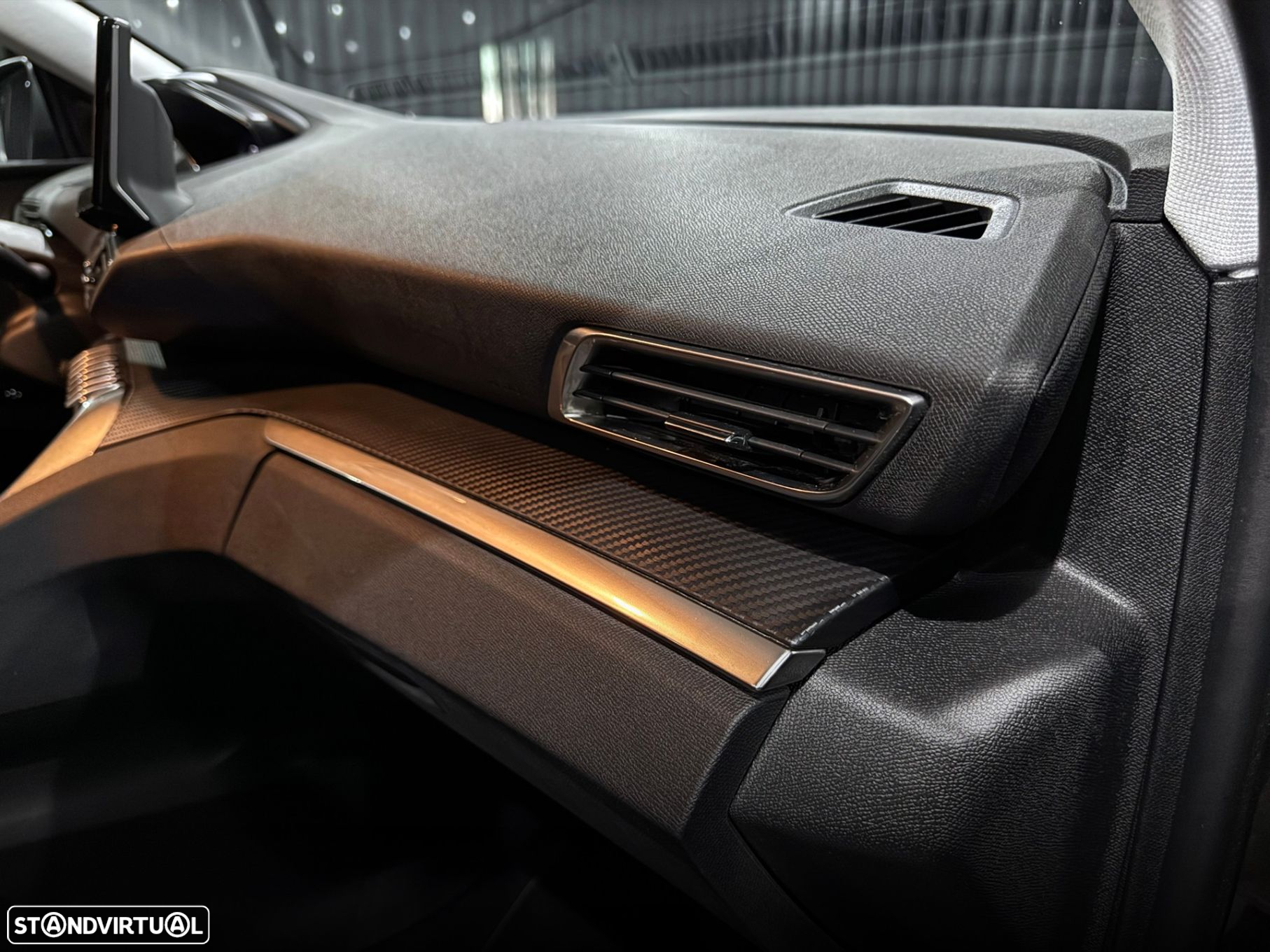 Peugeot 5008 1.2 PureTech Allure Pack EAT8 - 31