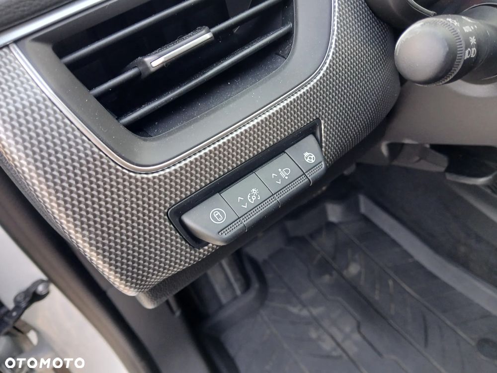 Renault Arkana 1.6 E-TECH Techno MMT - 32