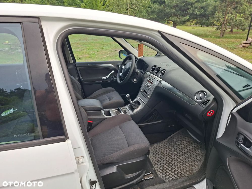 Ford S-Max - 10