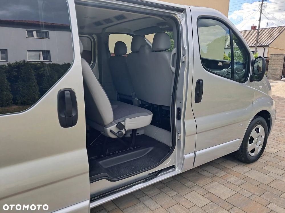 Opel Vivaro L2H1 2.9t - 18