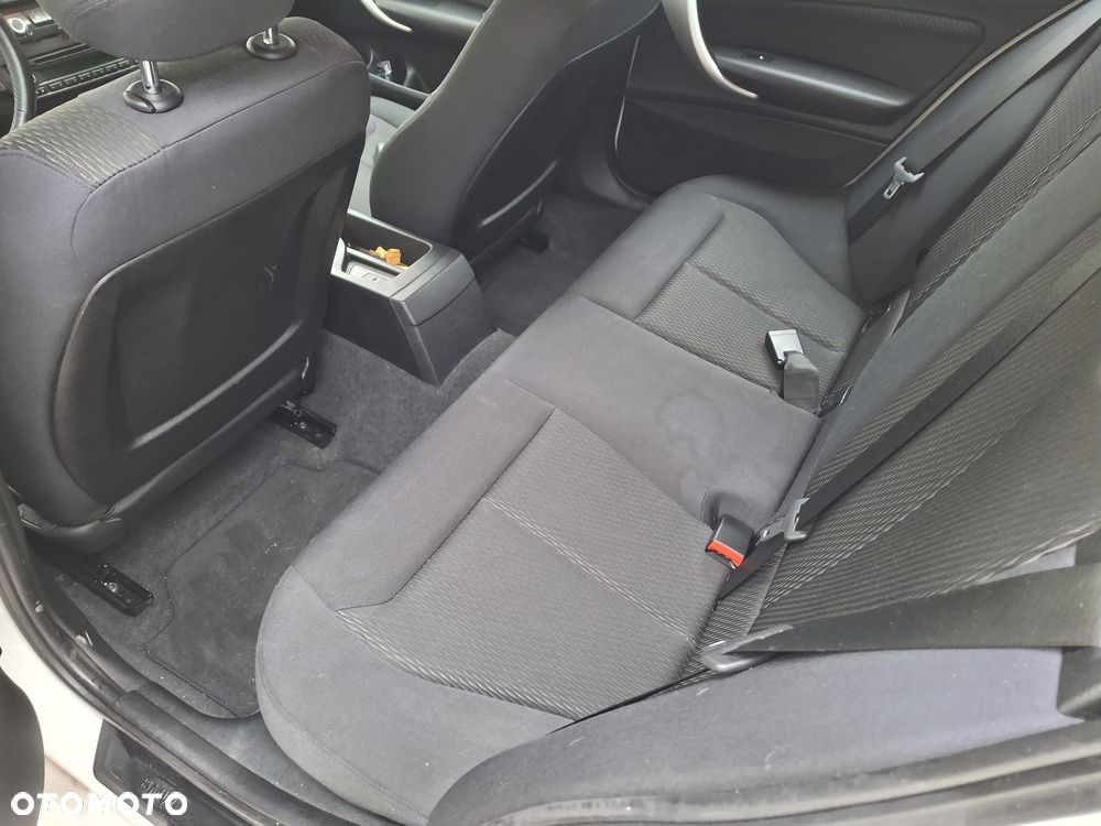 BMW Seria 1 114i Sport Line - 18