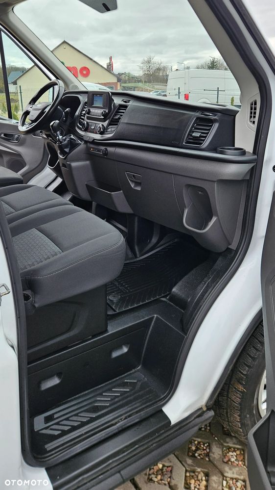 Ford Transit 2.0D 131KM L2H2 Klima Tempomat Kamera zarejestrowany w Polsce - 6