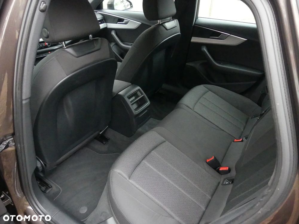 Audi A4 Avant 2.0 TDI - 14