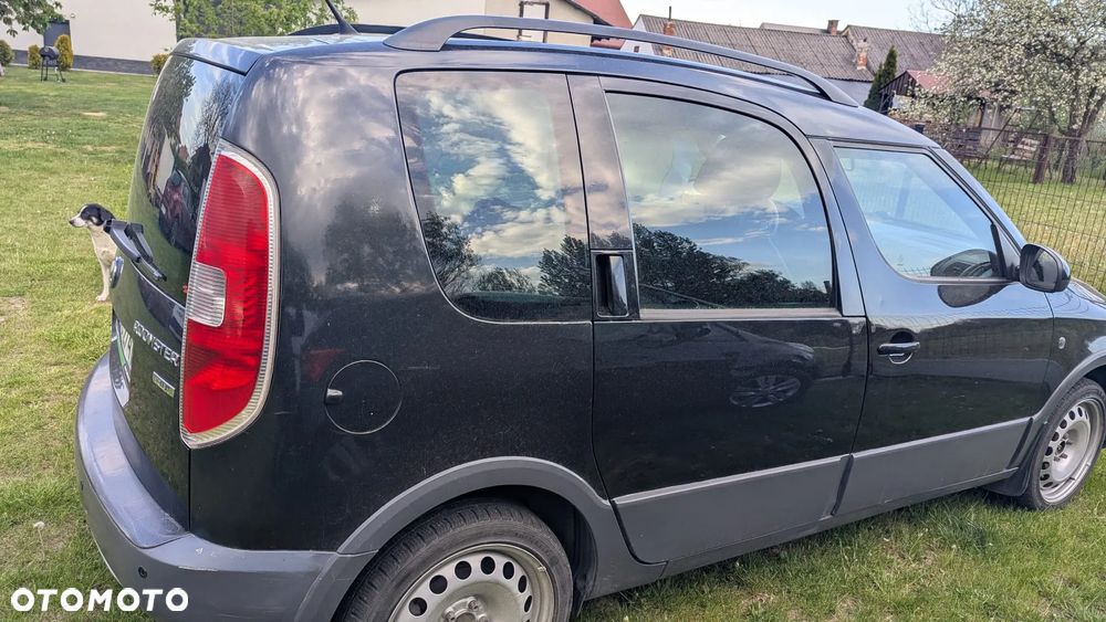 Skoda Roomster 1.6 TDI DPF Scout PLUS EDITION - 4