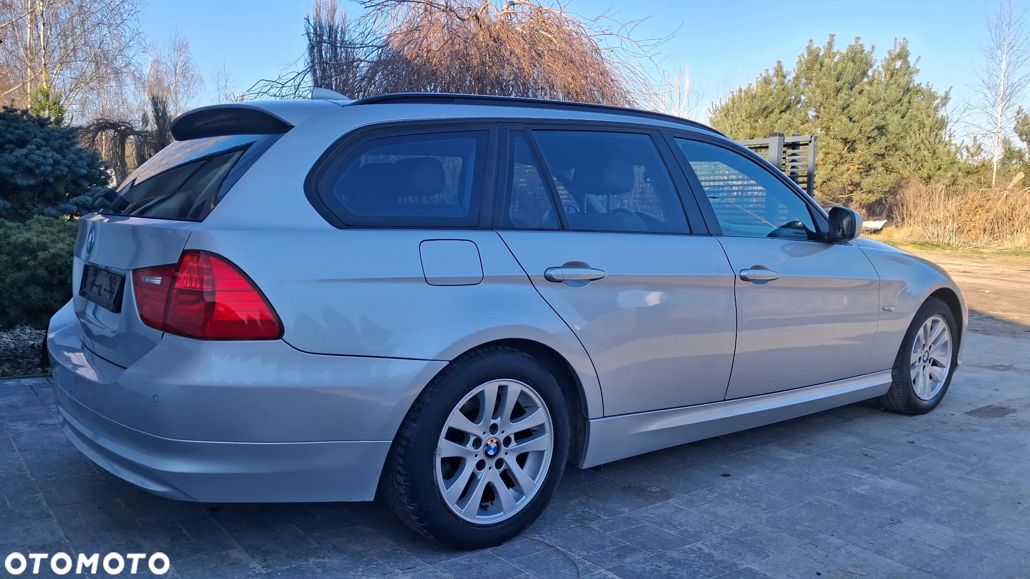 BMW Seria 3 318d - 25