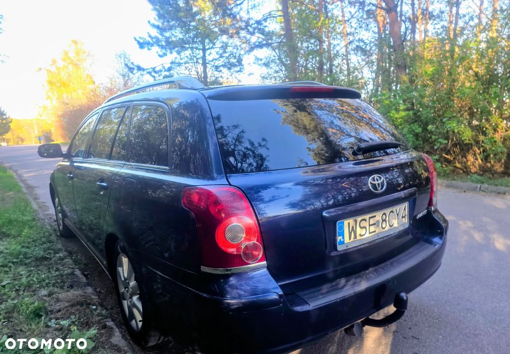 Toyota Avensis 2.2 D-4D Sol Plus - 3