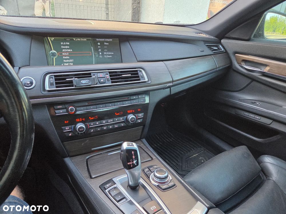 BMW Seria 7 730d Blue Performance - 4