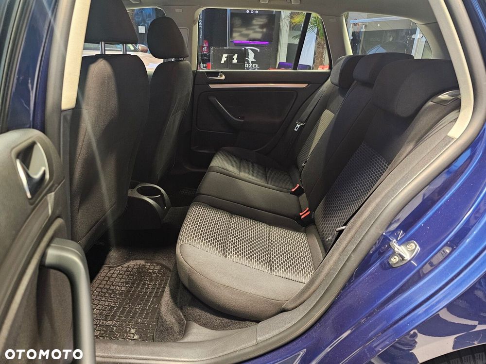 Volkswagen Golf - 13