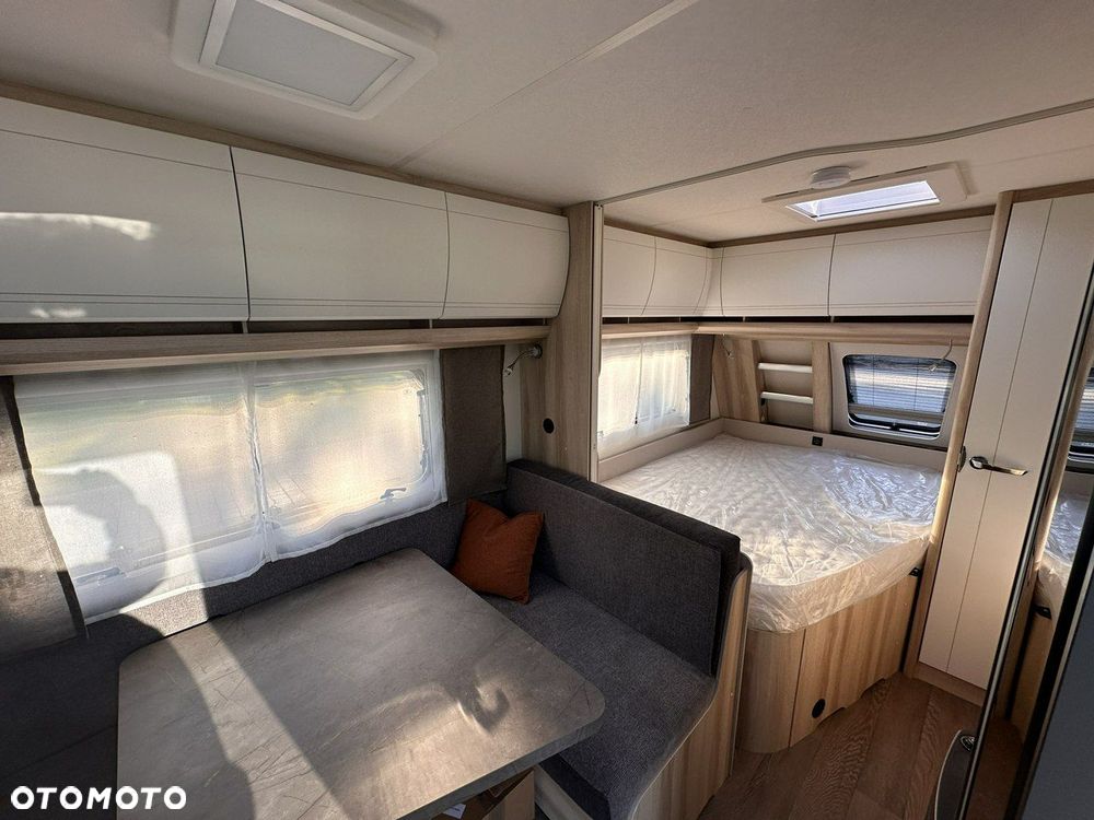 Hobby De Luxe 400 SFe - 16