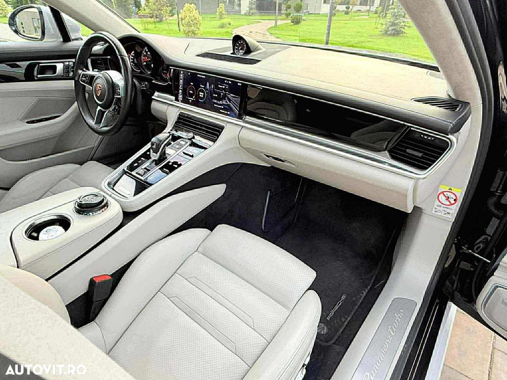 Porsche Panamera Turbo - 10