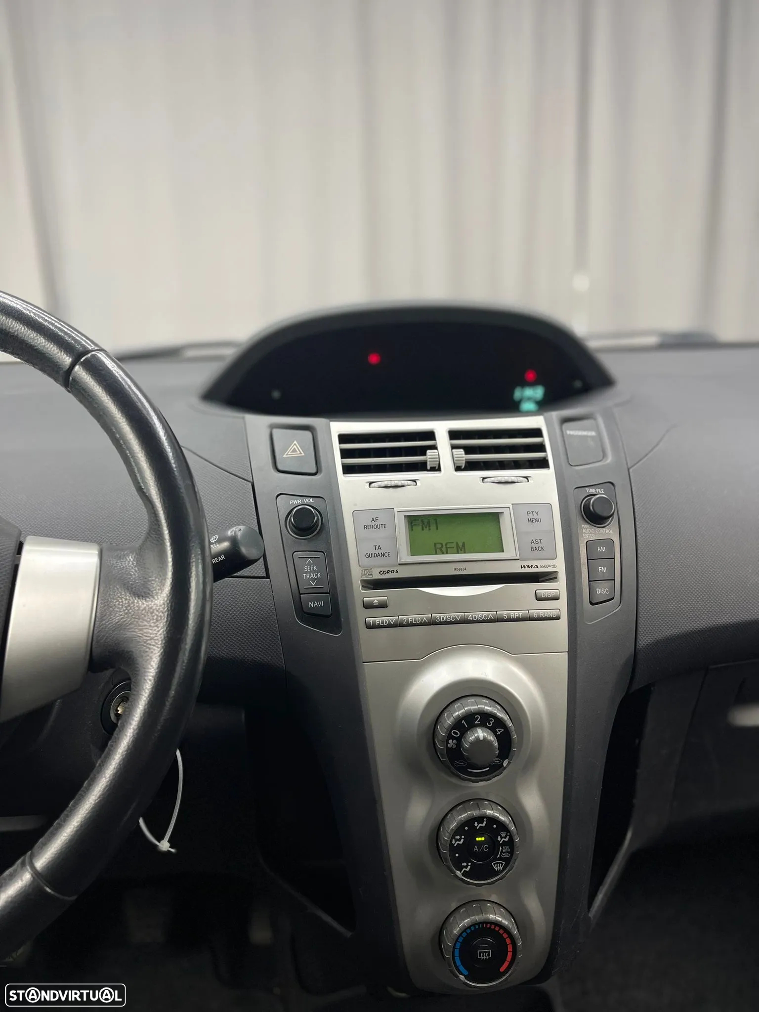 Toyota Yaris 1.4 D-4D AC - 10