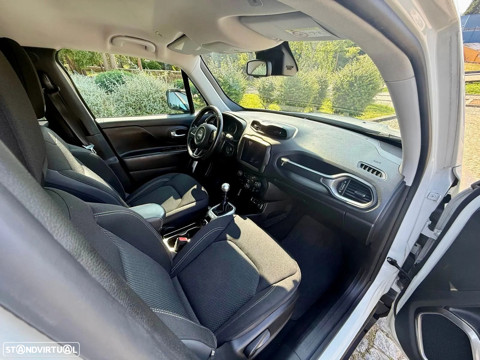Jeep Renegade 1.0 T Limited - 14
