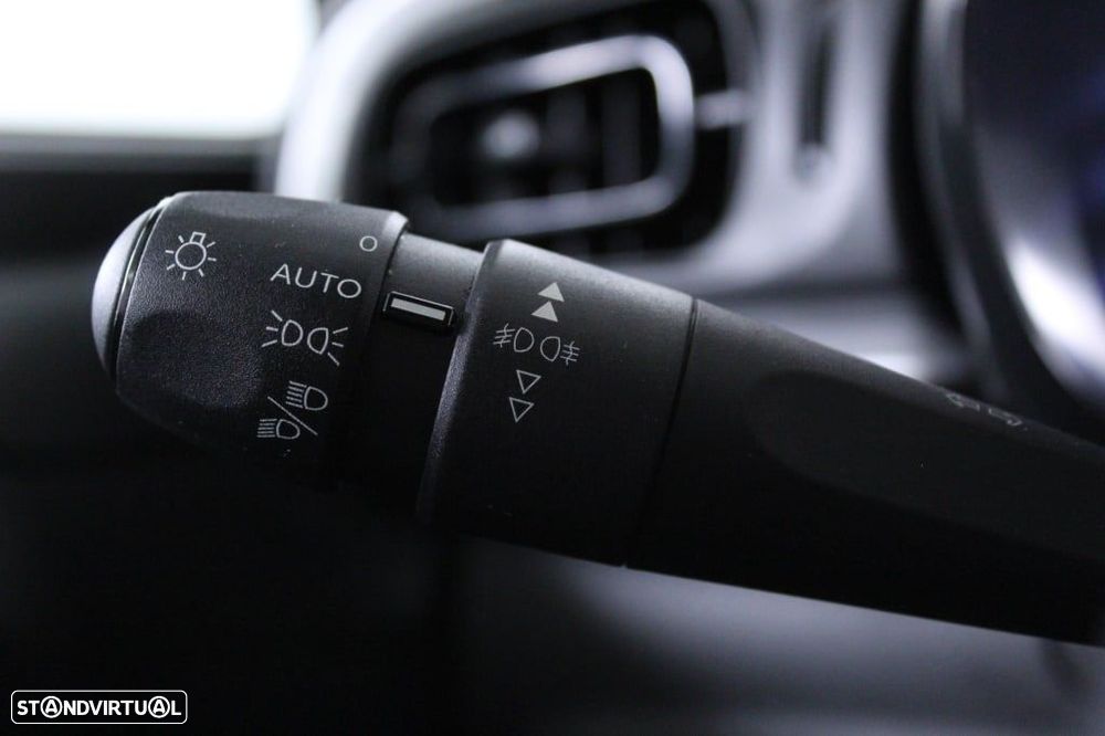 Citroën C3 1.2 PureTech Plus - 24