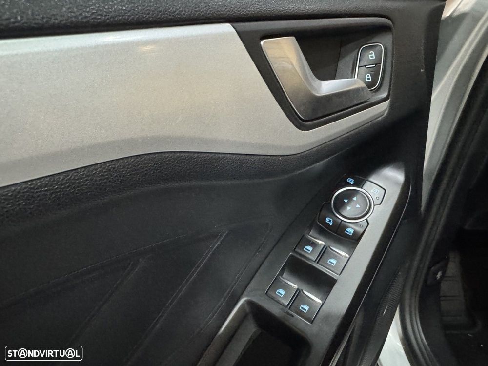 Ford Focus SW 1.5 TDCi EcoBlue ST-Line - 22