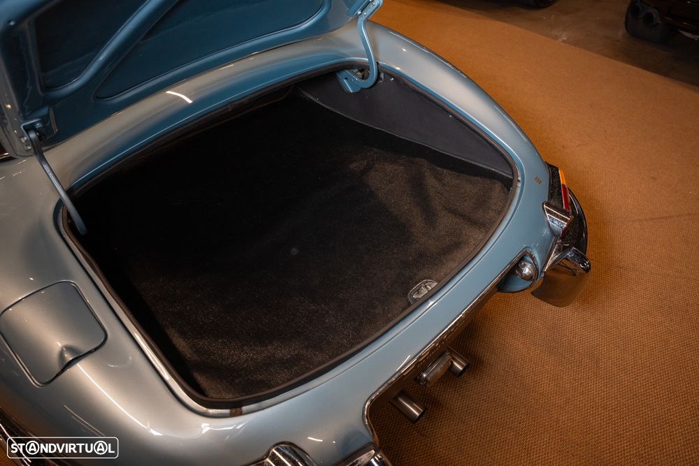 Jaguar E-Type - 20