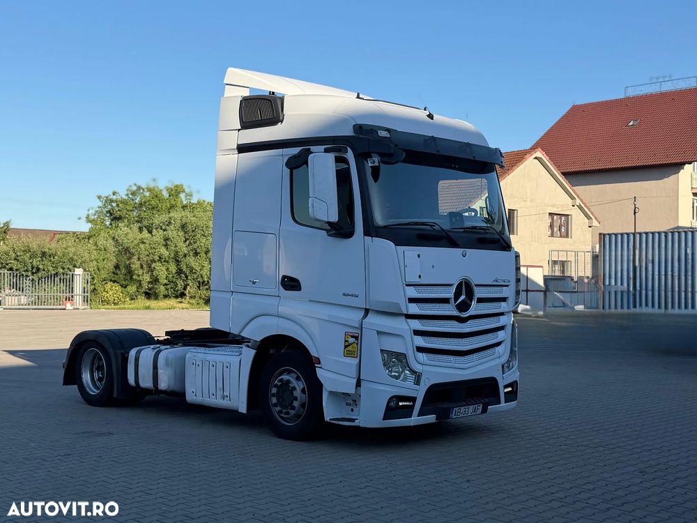Mercedes-Benz ACTROS - 11