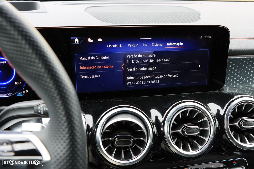 Mercedes-Benz EQB 250+ AMG Line - 25