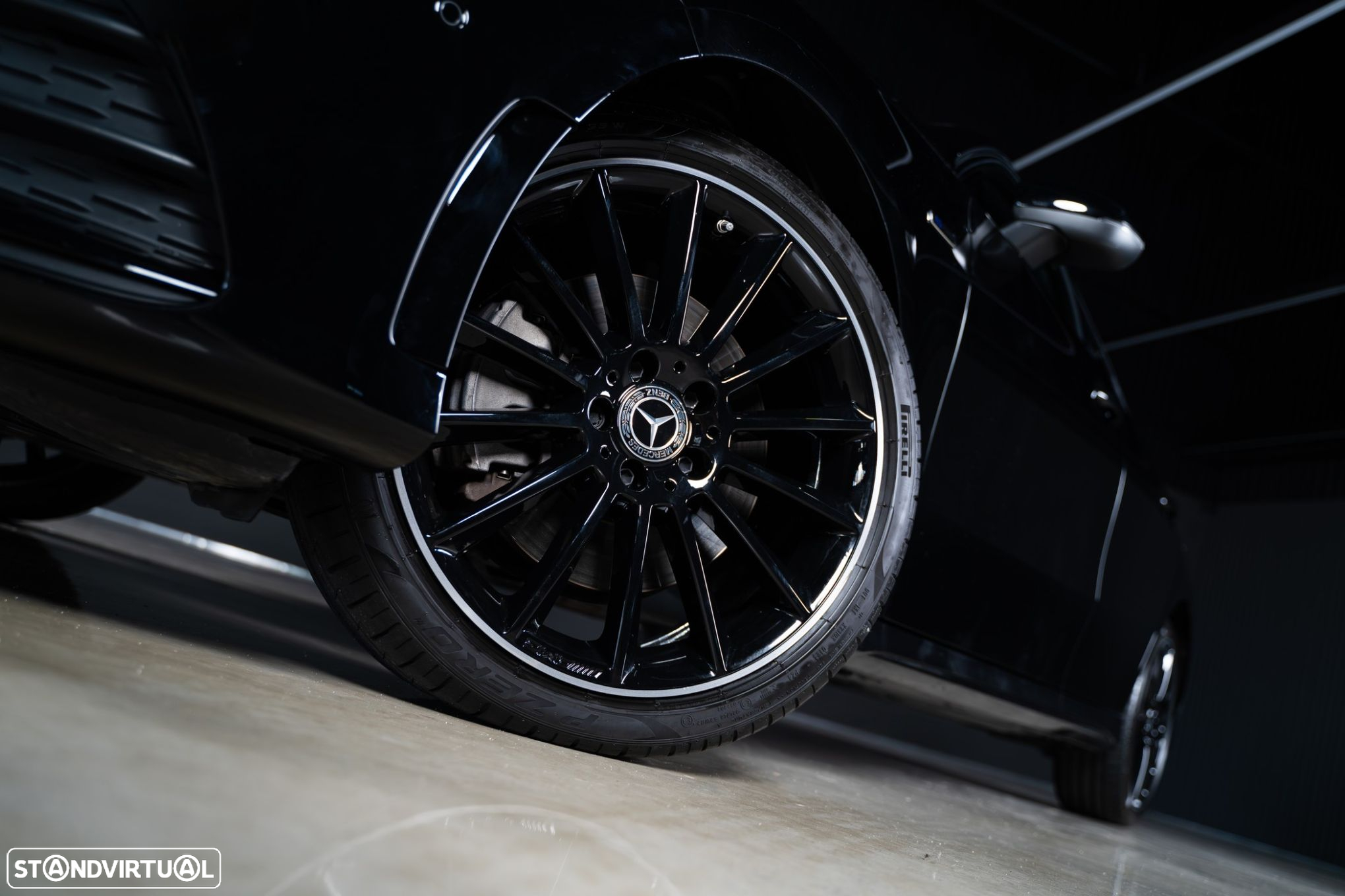 Mercedes-Benz A 250 Limousine e AMG Line - 7