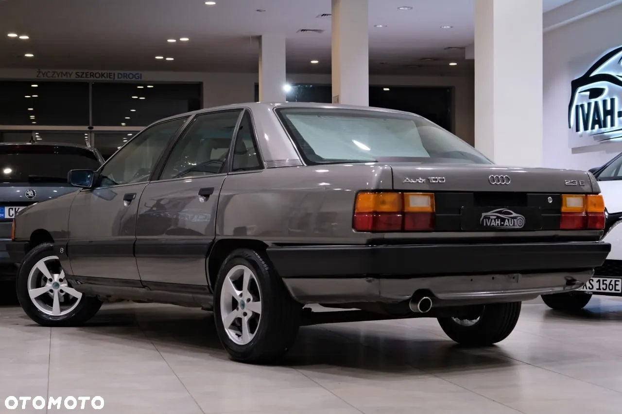 Audi 100 2.3 E - 15