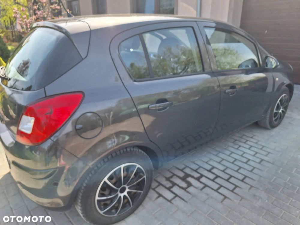 Opel Corsa 1.4 16V Graphite - 4